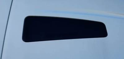 Kenworth T680 Back Window