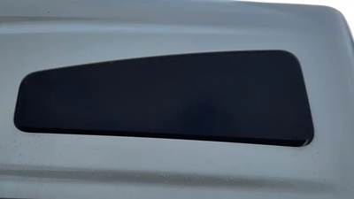 Kenworth T680 Back Window