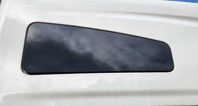 Kenworth T680 Back Window