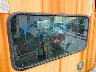 Kenworth T800 Back Window