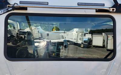 Mack Pinnacle CXU613 Back Window for a 2018 Mack CXU613