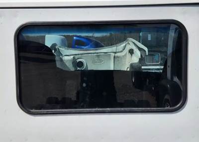 Peterbilt 567 Back Window