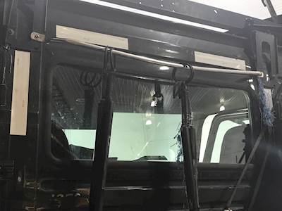 Volvo VNL Back Window