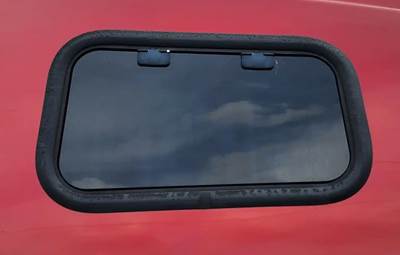 Volvo VNL Back Window