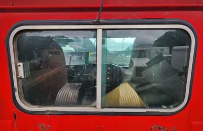 Western Star 4900 Back Window