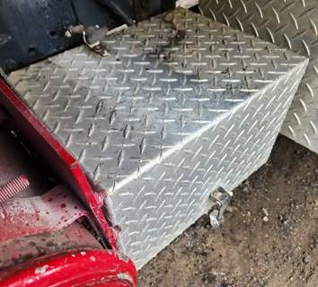 Chevrolet C70 Battery Box Cover