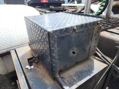 Ford LT9000 Battery Box Cover