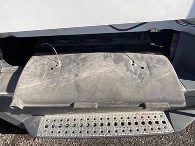 Freightliner Cascadia 126 Battery Box Cover