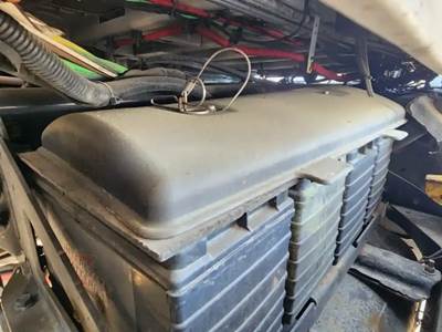 Freightliner Cascadia 126 Battery Box Cover
