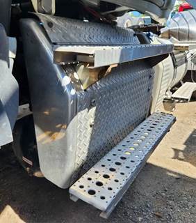 Freightliner Cascadia 126 Battery Box Cover