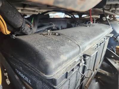 Freightliner Cascadia 126 Battery Box Cover