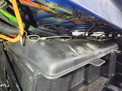 Freightliner Cascadia 126 Battery Box Cover