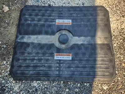 Freightliner Cascadia 126 Battery Box Cover