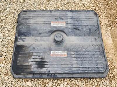 Freightliner Columbia 120 Battery Box Cover for a 2018 Freightliner Columbia 120 Glider