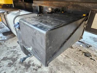 Freightliner M2 106 Battery Box Cover
