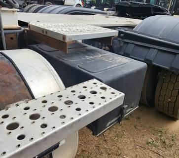 Freightliner M2 112 Battery Box Cover for a 2007 Freightliner M2 112 Medium Duty