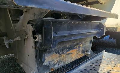 Hino 238 Battery Box Cover