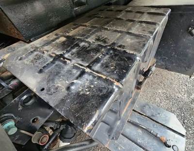 International 2574 Battery Box Cover