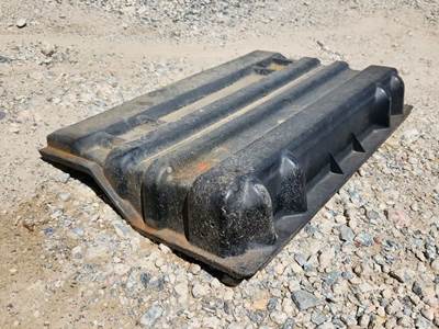 International 4200 Battery Box Cover