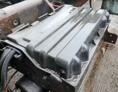 International 4400 Battery Box Cover