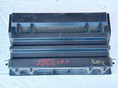 International DuraStar 4300 Battery Box Cover