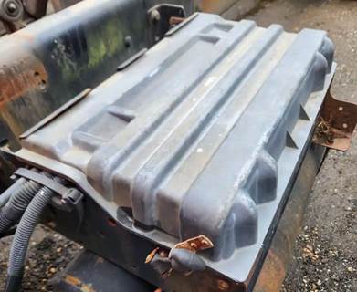 International DuraStar 4300 Battery Box Cover