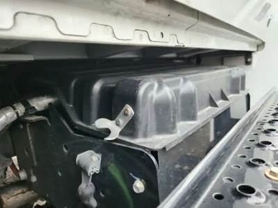 International MV607 Battery Box Cover