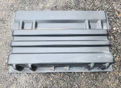 International MV607 Battery Box Cover