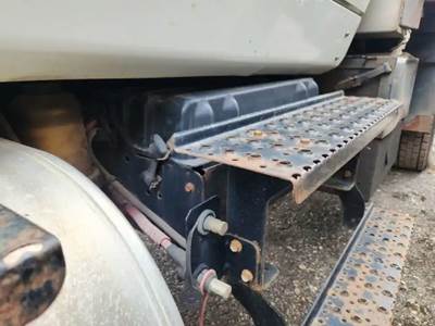 International WorkStar 7500 Battery Box Cover