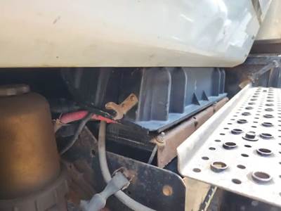 International WorkStar 7500 Battery Box Cover