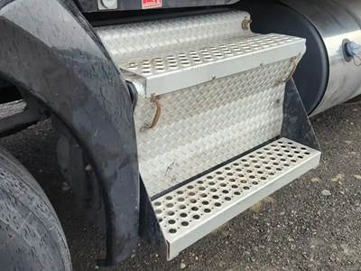 Kenworth T680 Battery Box Cover