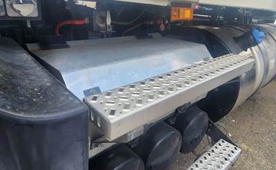 Mack Anthem Battery Box Cover