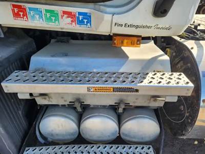 Mack Anthem Battery Box Cover