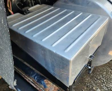 Mack CHN613 Battery Box Cover