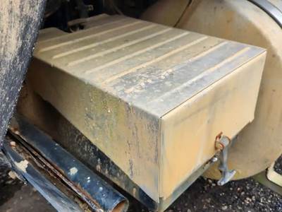 Mack CHN613 Battery Box Cover