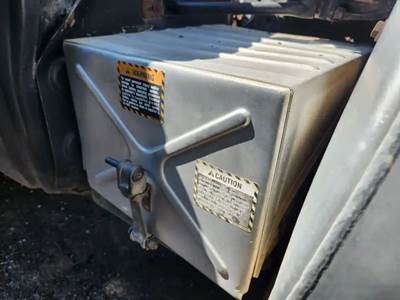 Mack RD688S Battery Box Cover