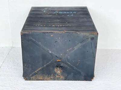 Mack RD688SX Battery Box Cover