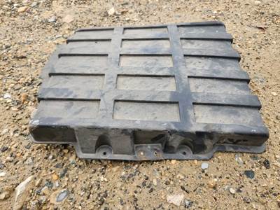Mitsubishi FE-84D Battery Box Cover