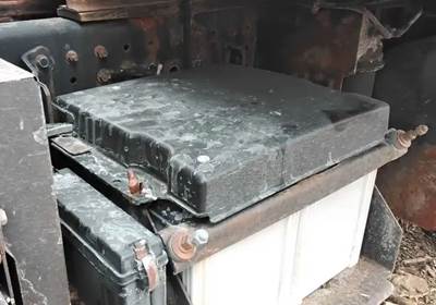 Mitsubishi FEC52S Battery Box Cover