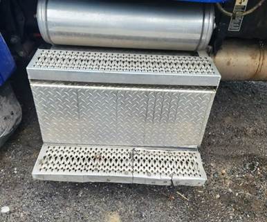 Peterbilt 337 Battery Box Cover