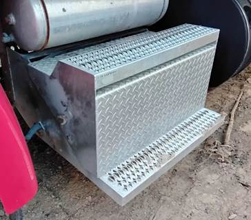Peterbilt 348 Battery Box Cover