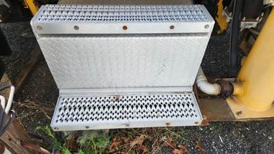 Peterbilt 357 Battery Box Cover