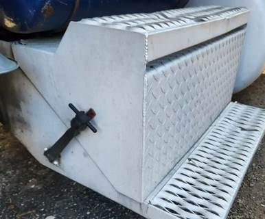 Peterbilt 378 Battery Box Cover