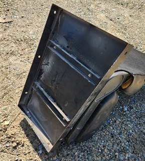 Peterbilt 386 Battery Box Cover