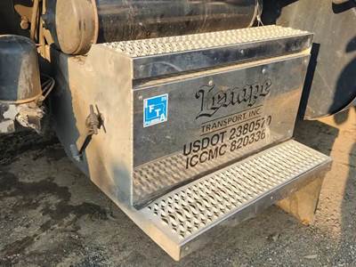 Peterbilt 388 Battery Box Cover