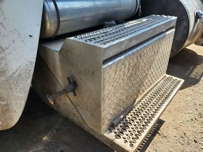 Peterbilt 389 Battery Box Cover