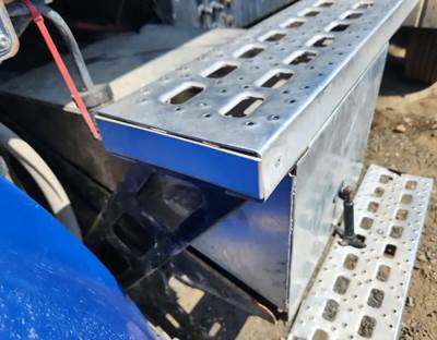 Sterling L9500 Battery Box Cover