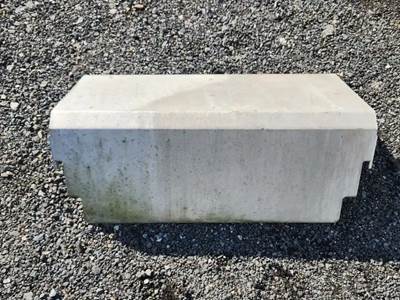 Volvo VNL Battery Box Cover