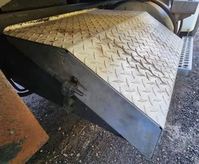 Western Star 4900SA Battery Box Cover for a 2007 Western Star 4900 SA