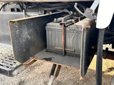 Chevrolet C7500 Battery Box